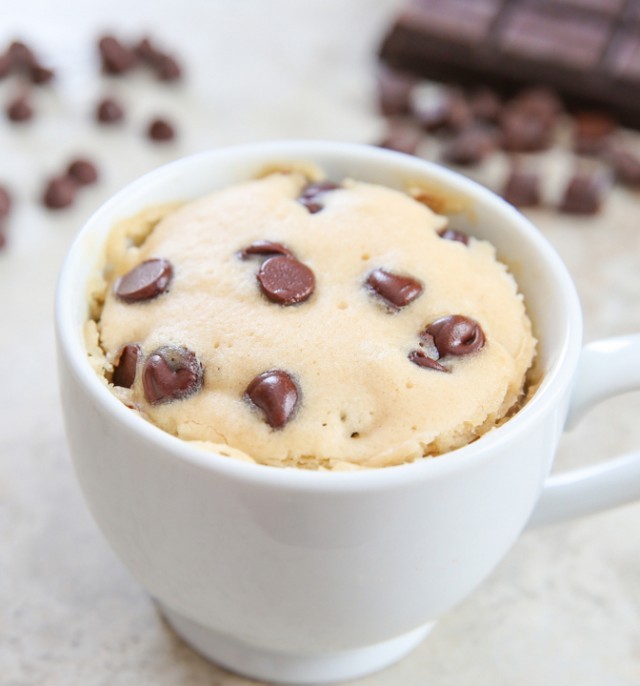 vanilla chocolate chip mug cake