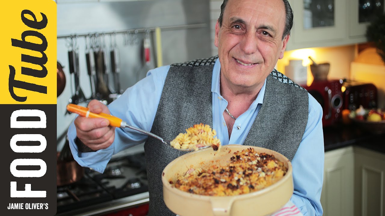 Baked Cheesy Ham Pasta With A Walnut Crust The Whole Family Will Love