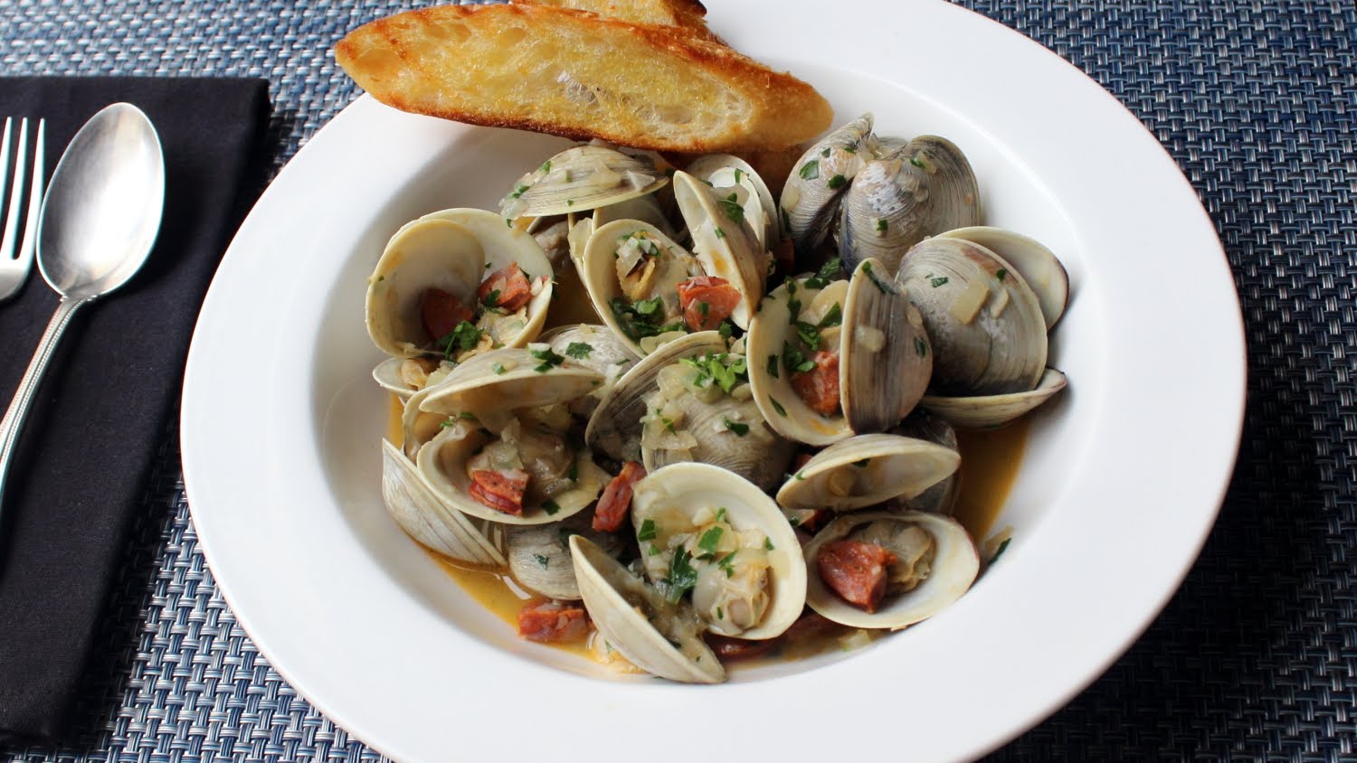 Spanish Style Steamed Clams With Chorizo