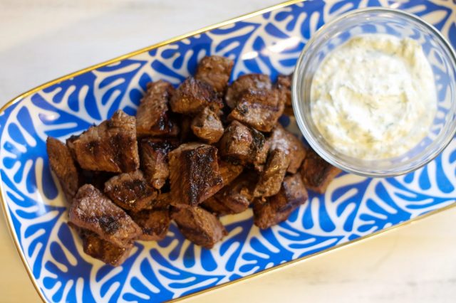 mediterranean-beef-tips-with-tzatziki-dipping-sauce